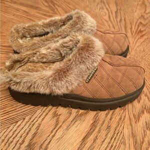Sketchers Faux Fur Lined Clogs Size 6.5